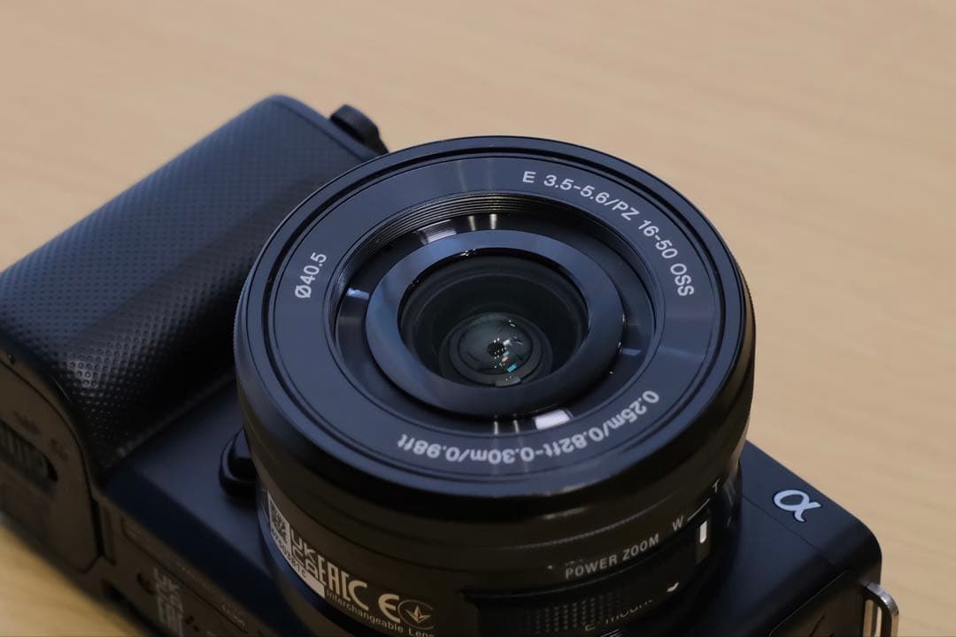 【超美品】SONY ZV-E10L ズームレンズキット + 専用グリップ