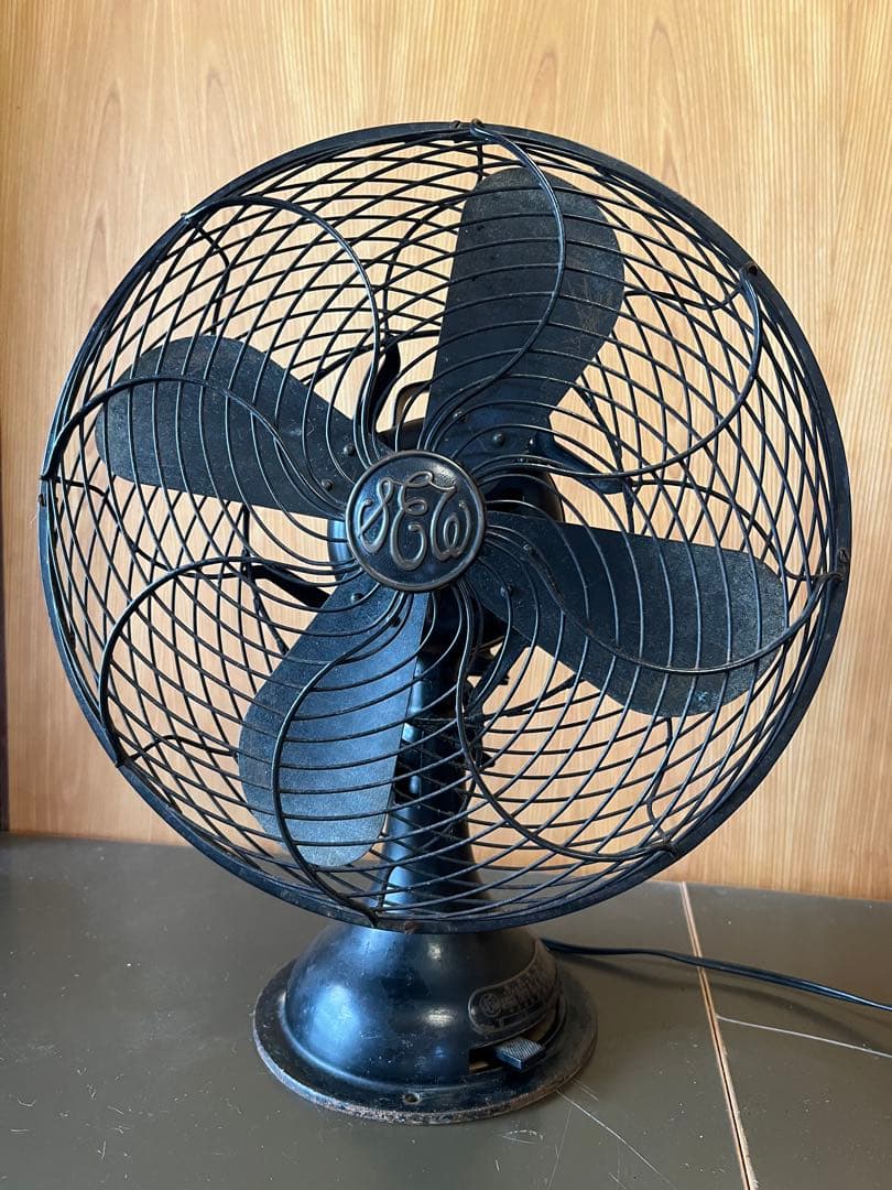 扇風機 芝浦製作所　昭和風　クラシック 黒　ヴィンテージ　レトロ