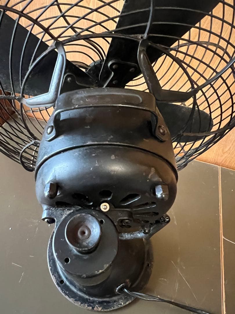 扇風機 芝浦製作所　昭和風　クラシック 黒　ヴィンテージ　レトロ