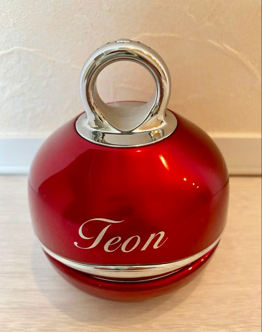 アミン　リファイン　Teon エステ・マッサージャー 赤