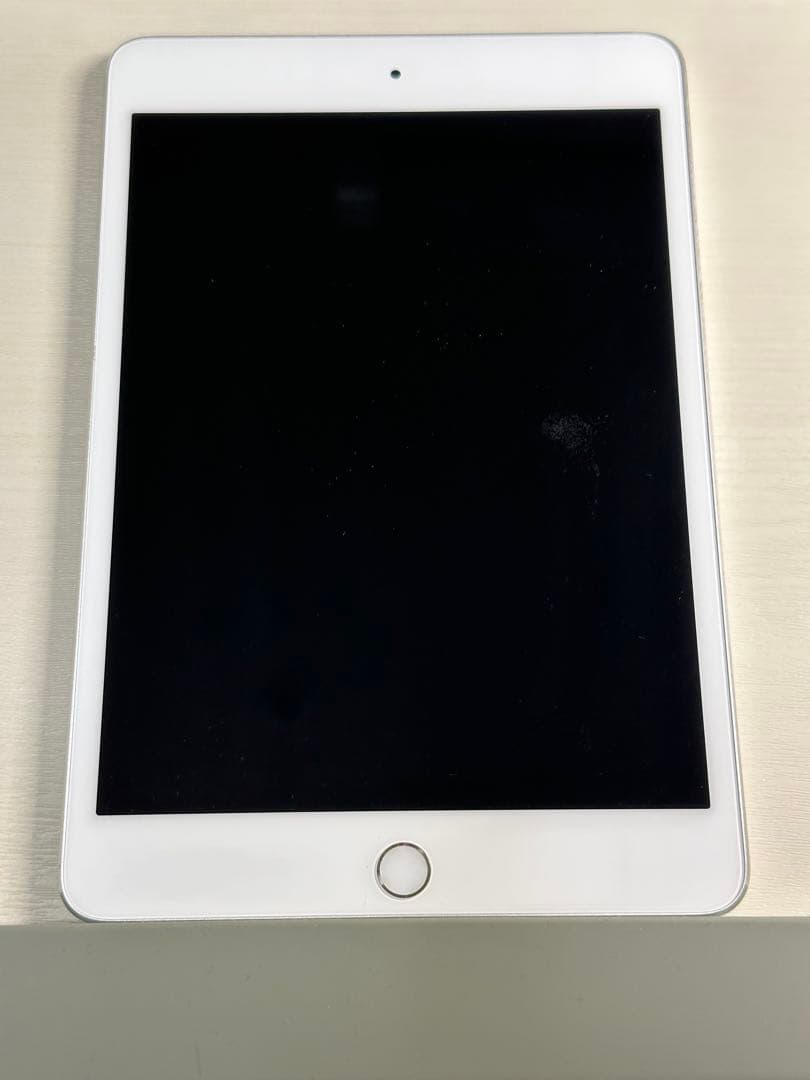 iPad mini 4 シルバー Wi-Fiモデル 64GB