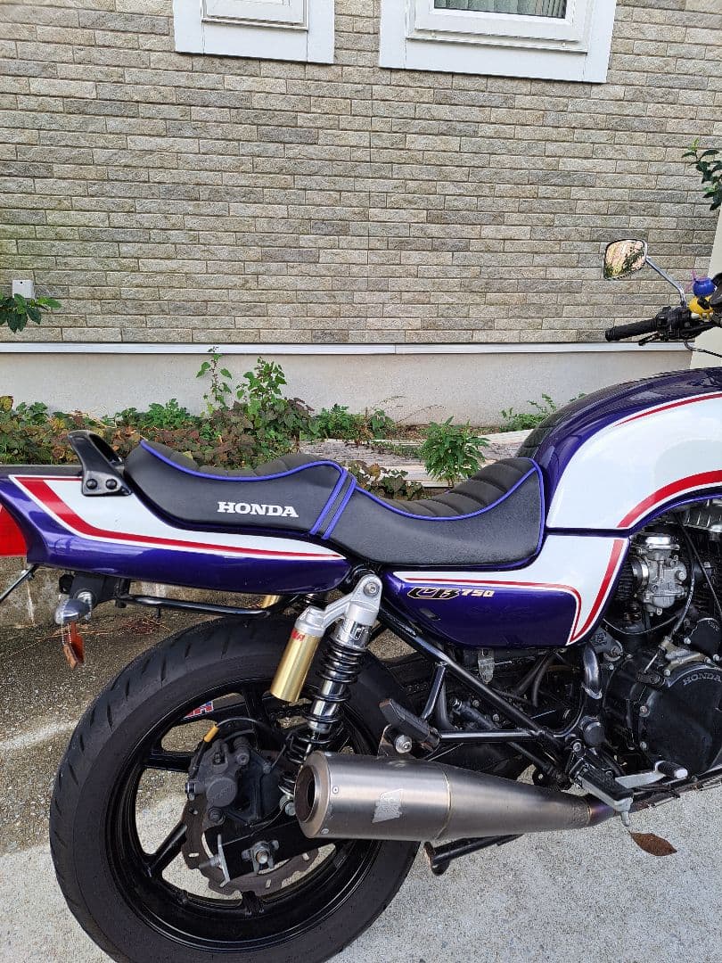 ホンダ　CB750 RC42 タックロールシート