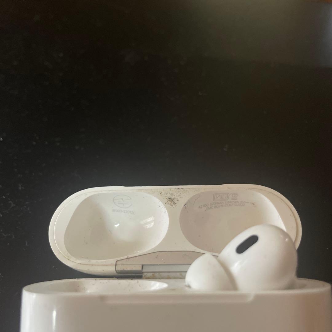 AirPods本体 右耳のみ