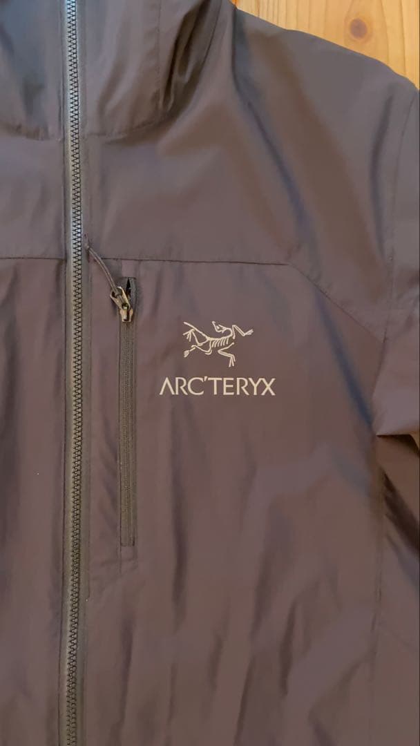 アークテリクス　スコーミッシュ　フーディ　軽量　ドローコード　ブラック　黒