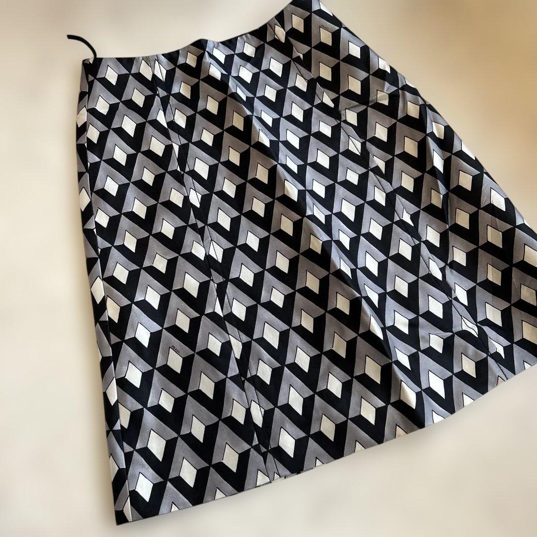 プラダ　シルクスカート　38