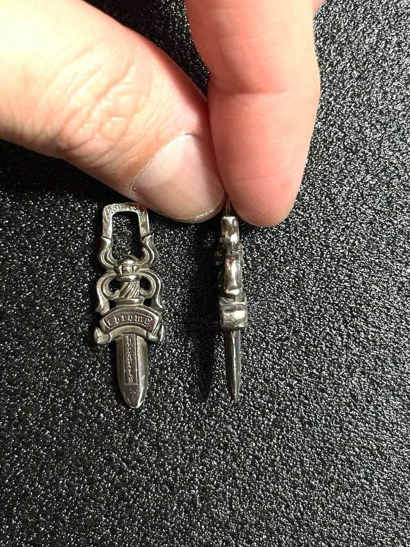 【正規品】クロムハーツ ダガーチャーム 2点セット シルバー付属品あり