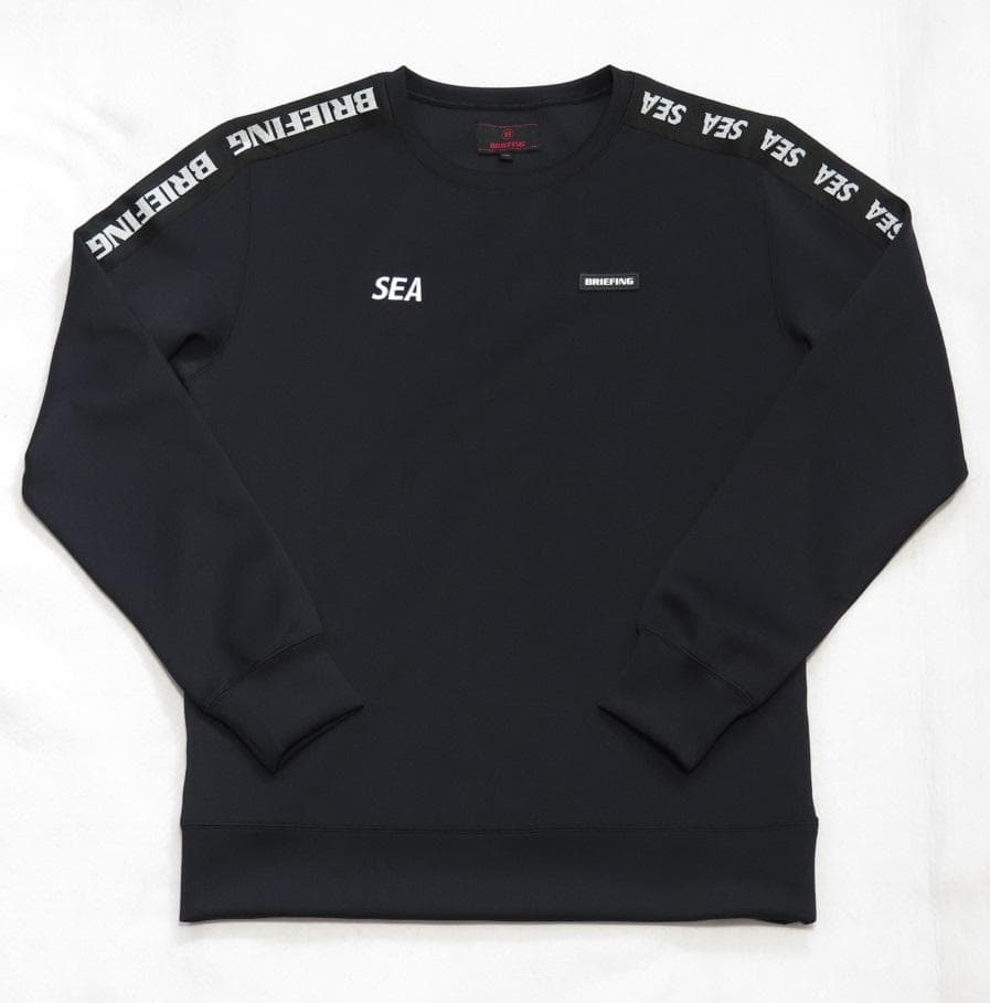 BRIEFING GOLF✕WIND AND SEAサイドロゴラインクルーネック