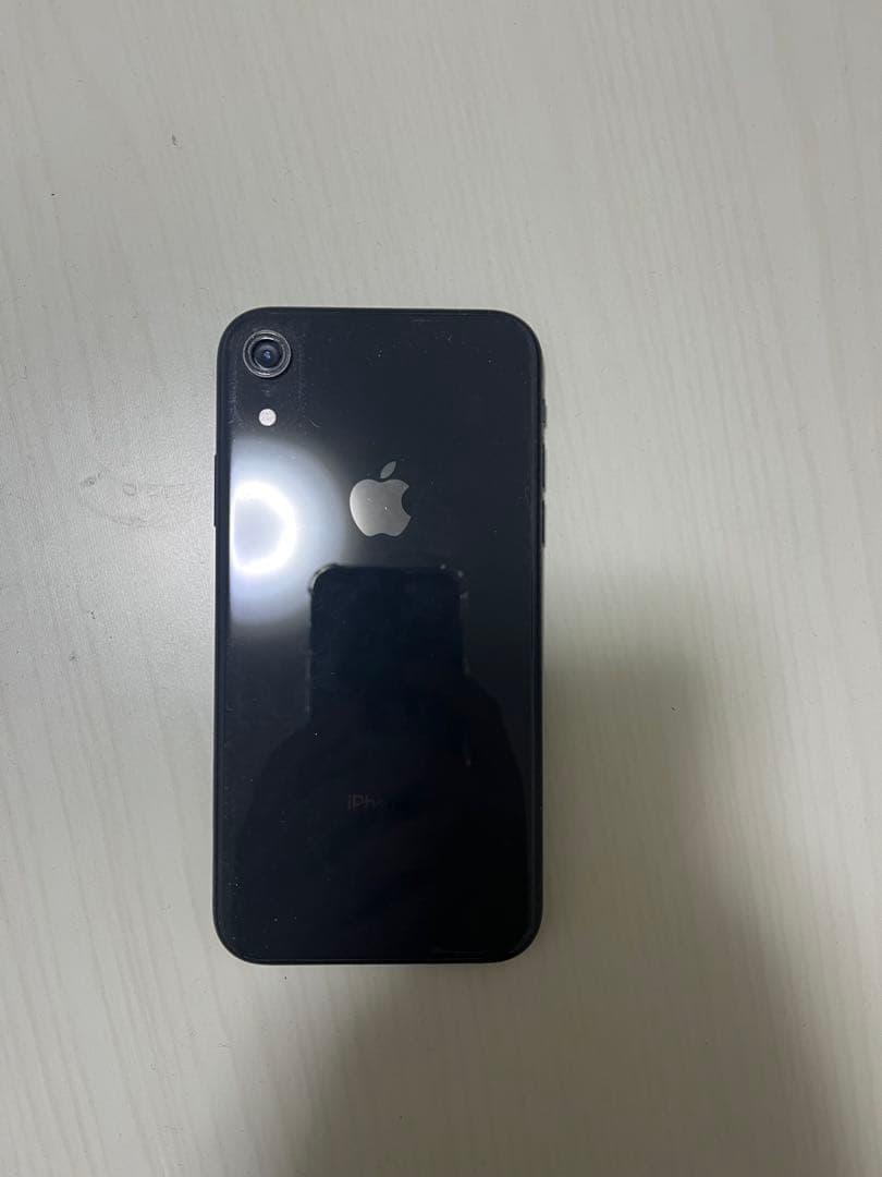 Apple iPhone XR ブラック(外カメラ破損)