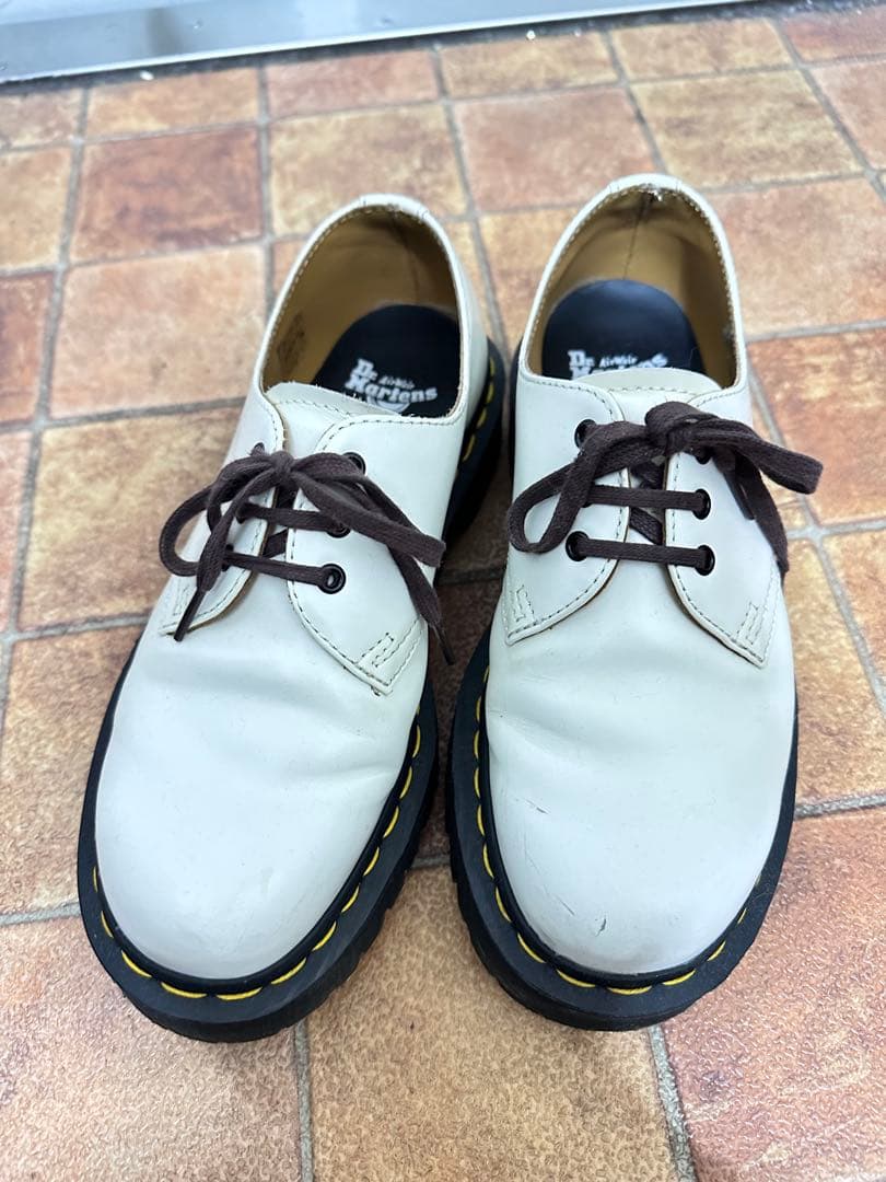 廃盤済！ドクターマーチン　1461 3ホール　BEX 白（靴紐は黒でお渡し）