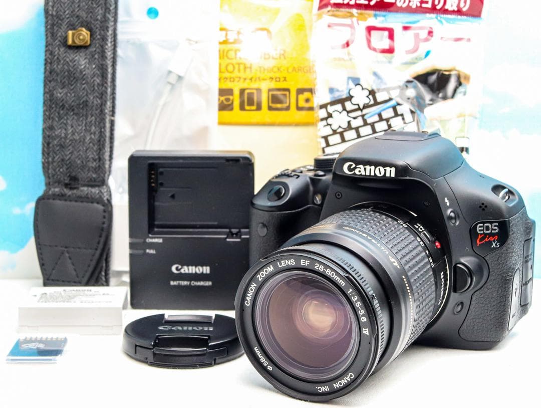 Canon キャノン Kiss X5⭐️スマホ転送⭐️自撮りラクラク⭐️一眼レフ