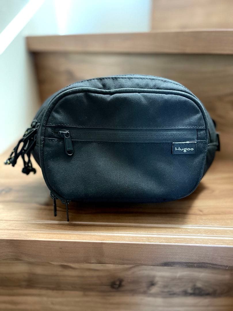 【美品】Hugoo（ハグー）ヒップシートキャリア　黒