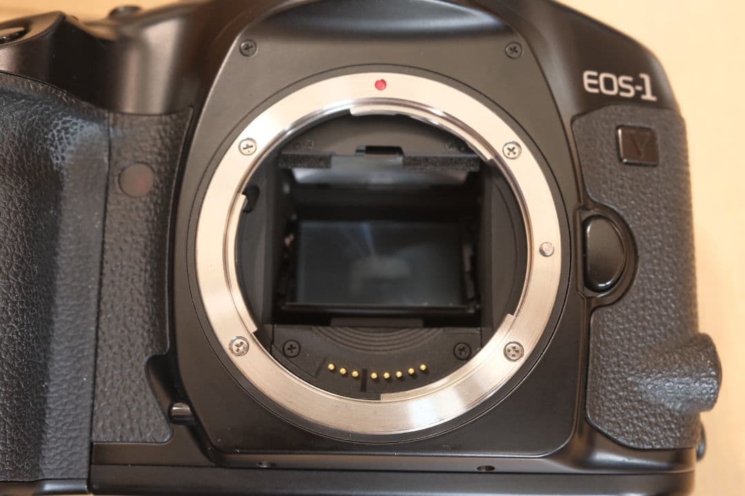 Canon EOS-1V 一眼レフカメラ【箱と説明書付き】