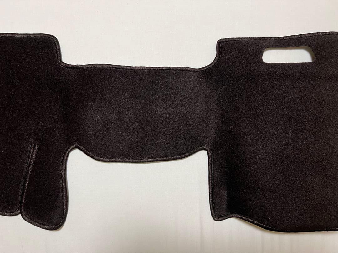 スバル フォレスター SK系 〜R7年4月 ダッシュボードマット ブラック