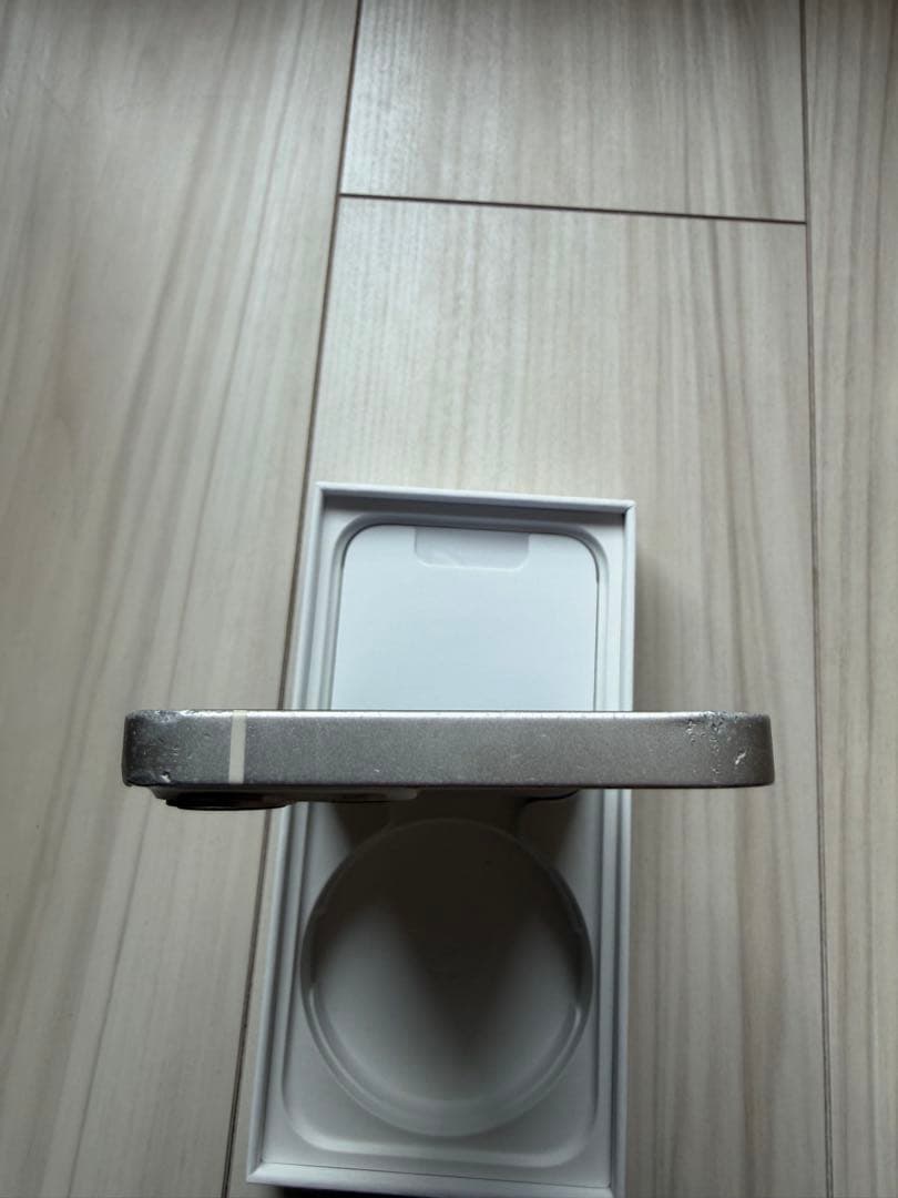 Apple iPhone 13 ホワイト 本体