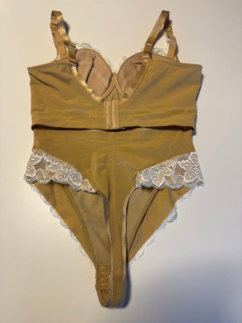 【新品】グラントイーワンズ Tバックボディスーツ E90LL