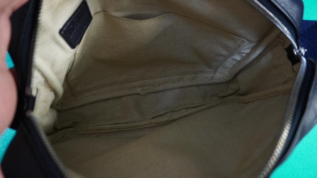 ロエベ ミリタリーバッグ ショルダーバッグ アナグラム ネイビー