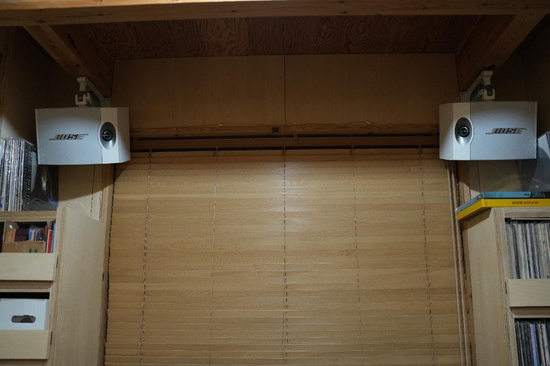 Bose スピーカー 301V-W (ホワイト) 取り付け用ブラケット付き