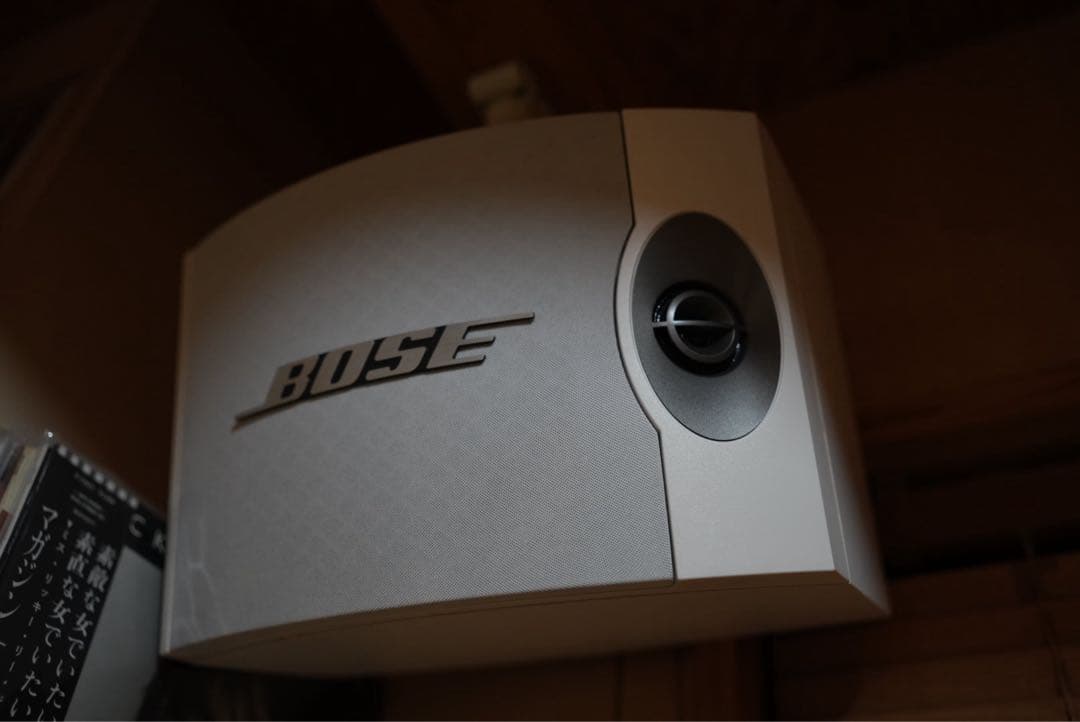 Bose スピーカー 301V-W (ホワイト) 取り付け用ブラケット付き