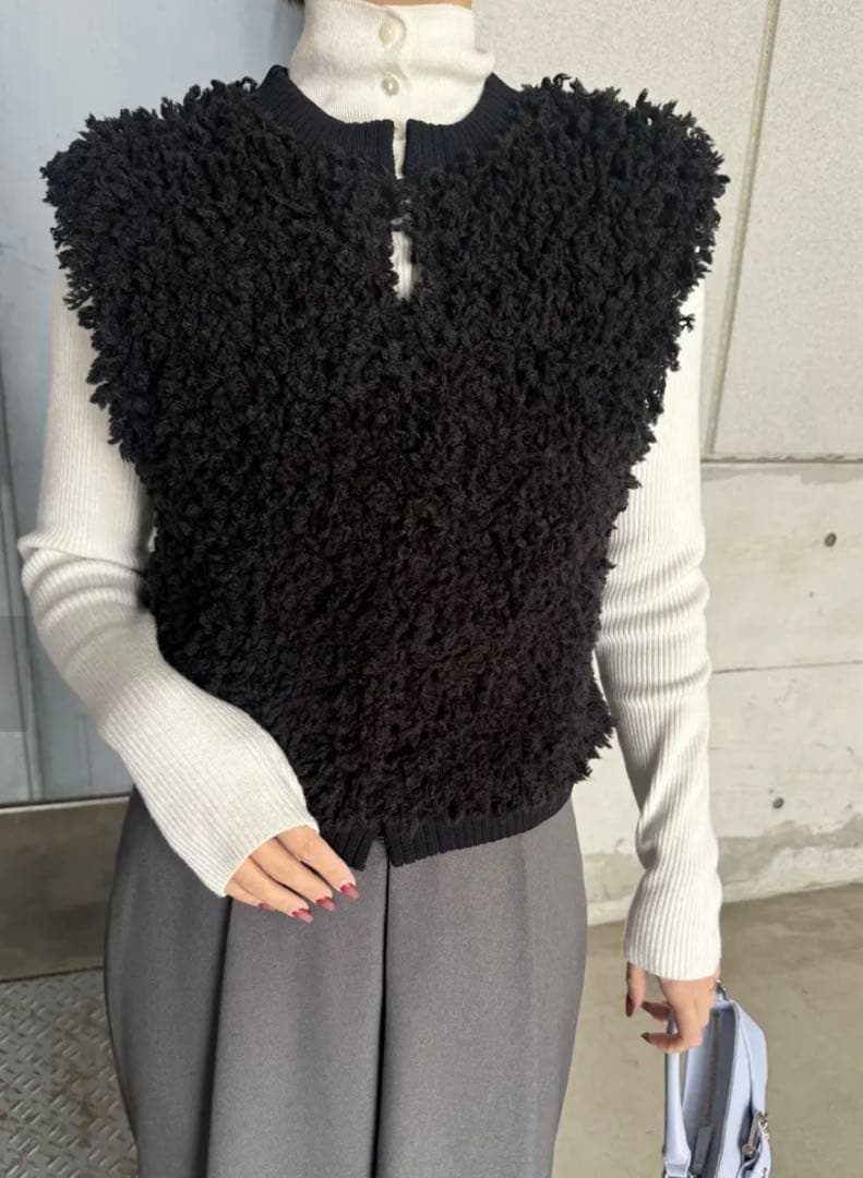 ジャケット・アウター UND COMPACT BOA KNIT VEST