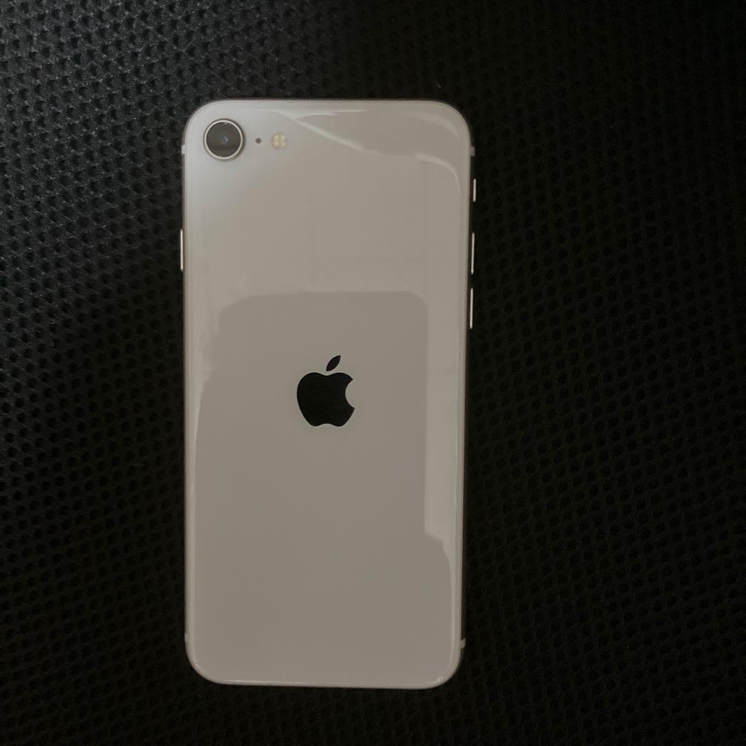 iPhone SE 第3世代 スターライト64GB 本体　au 100%