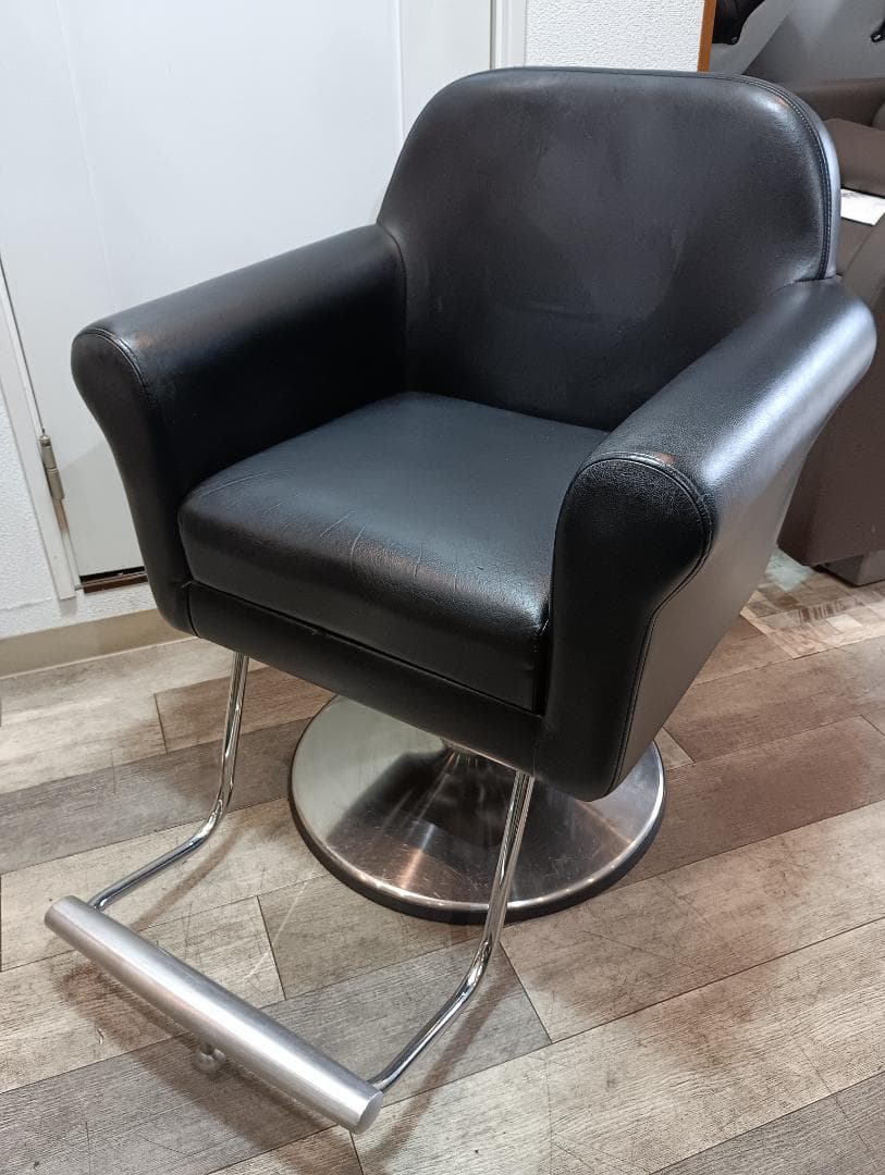 タカラベルモントスタイリングチェア①