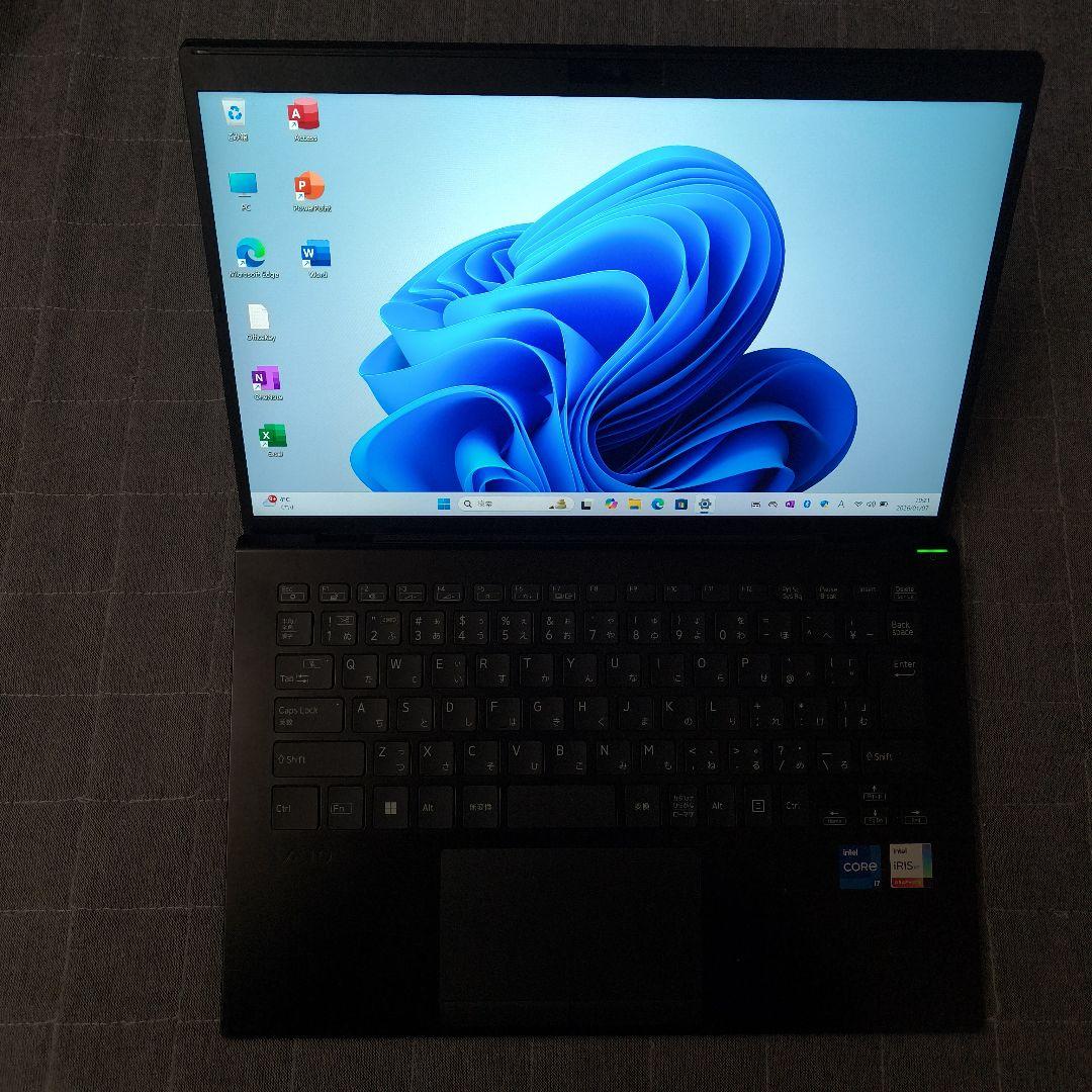 日本製 高級感 VAIO 超美品 超軽量 驚速12世代i7 16GB 512GB