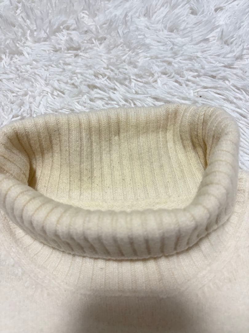 AMI PARIS ハートロゴ タートルネックニット M 厚手 ワンポイントロゴ