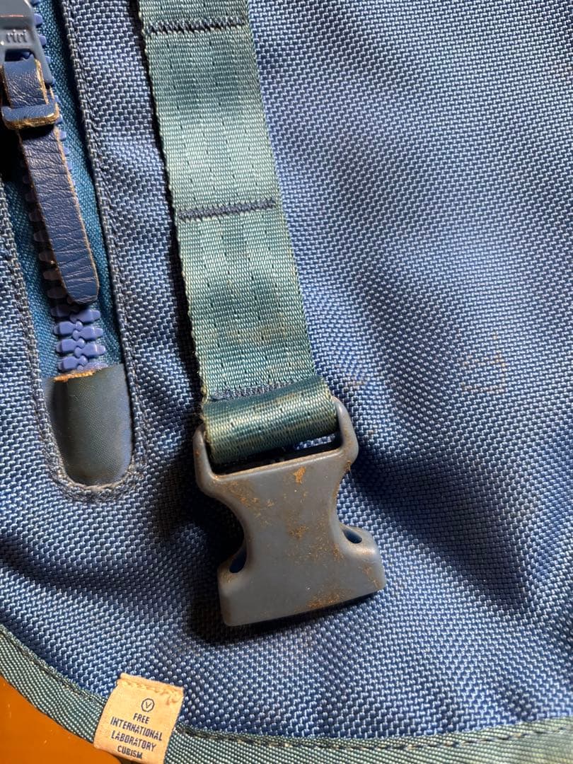 visvim メッセンジャーバッグ