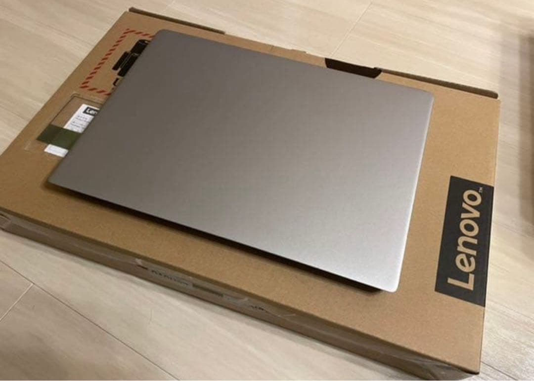 値下　ノートパソコン ideapad 330S i5搭載　Lenovo