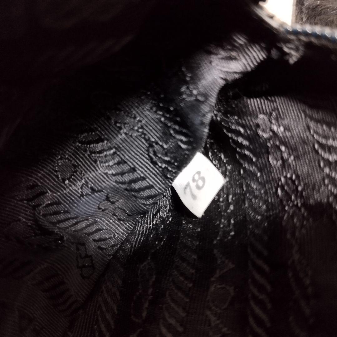 美品☆　プラダ　アーカイブ　ファー　ウエストポーチ　ボディバッグ　ロゴプレート