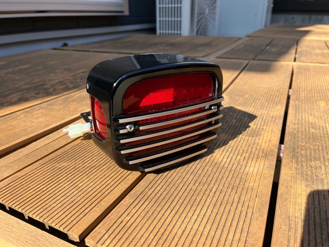 z400fx テールランプ　テールガード