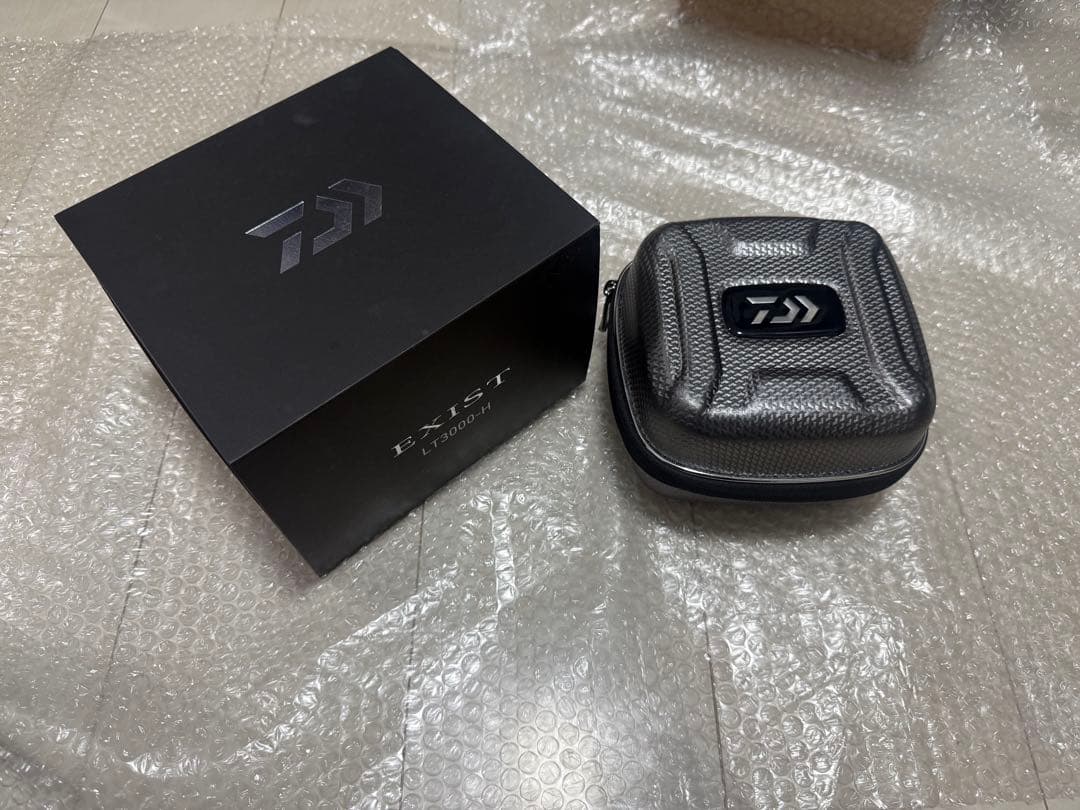 ダイワ　イグジストLT3000-H セミハードケース付き