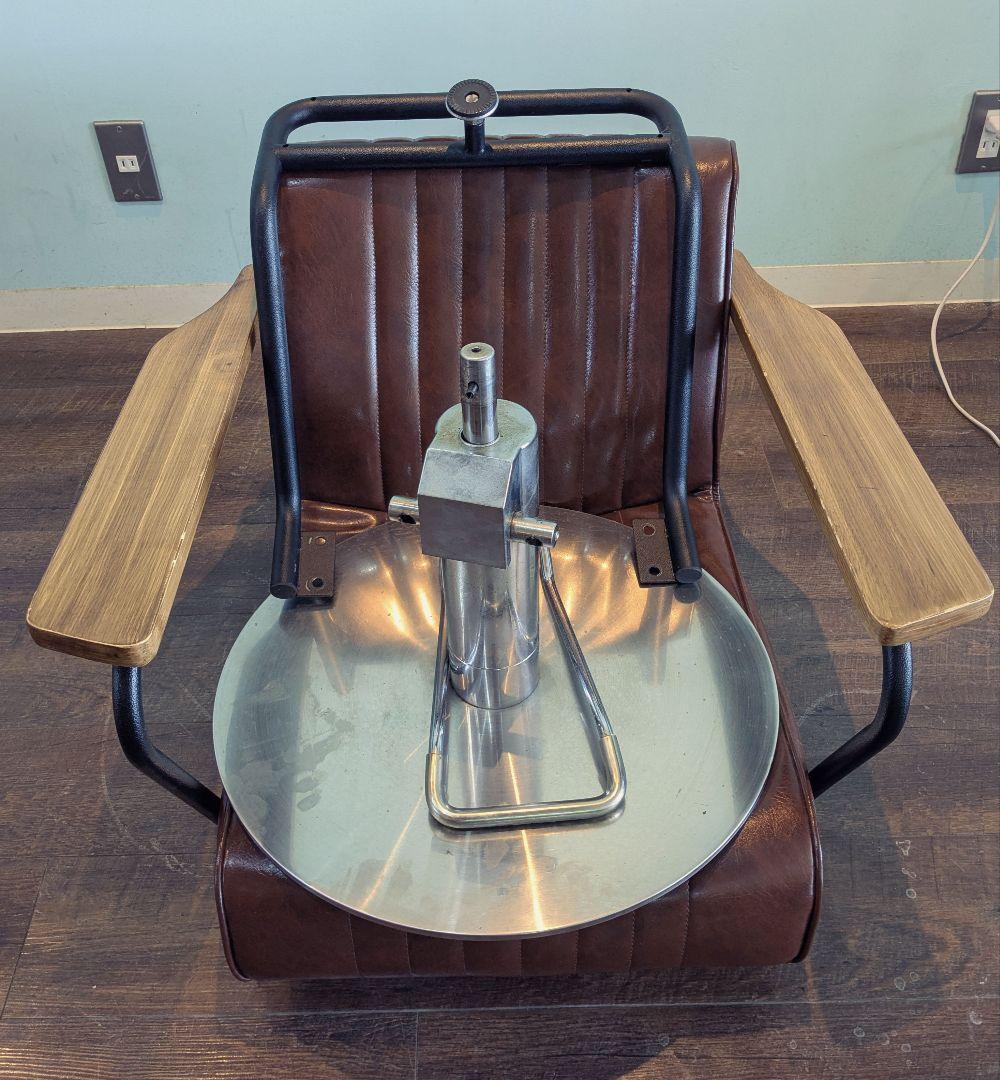 【カンダ シュンヤ】２脚セット スタイリングチェア Dr.SPINE