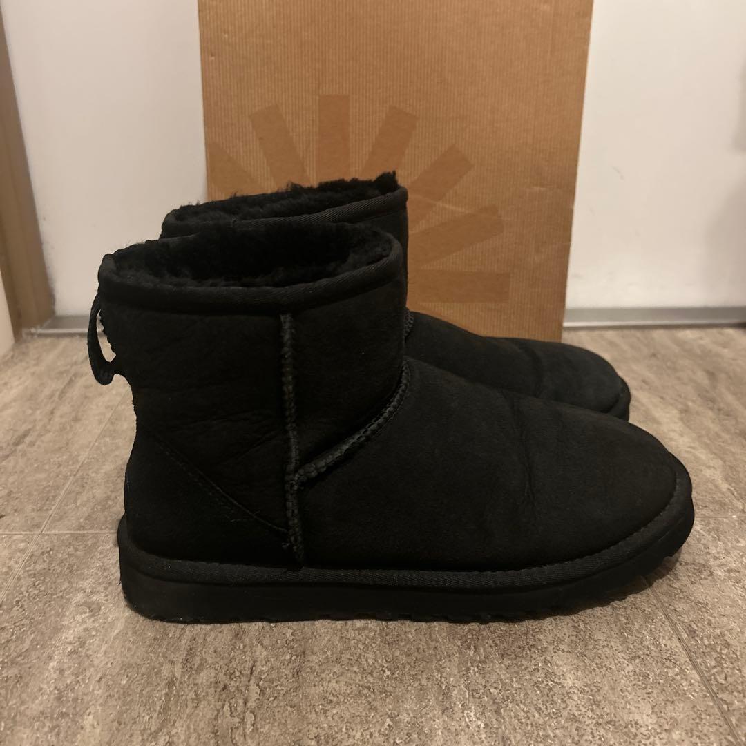 UGG クラシックミニ　ブラック　ムートンブーツ　8