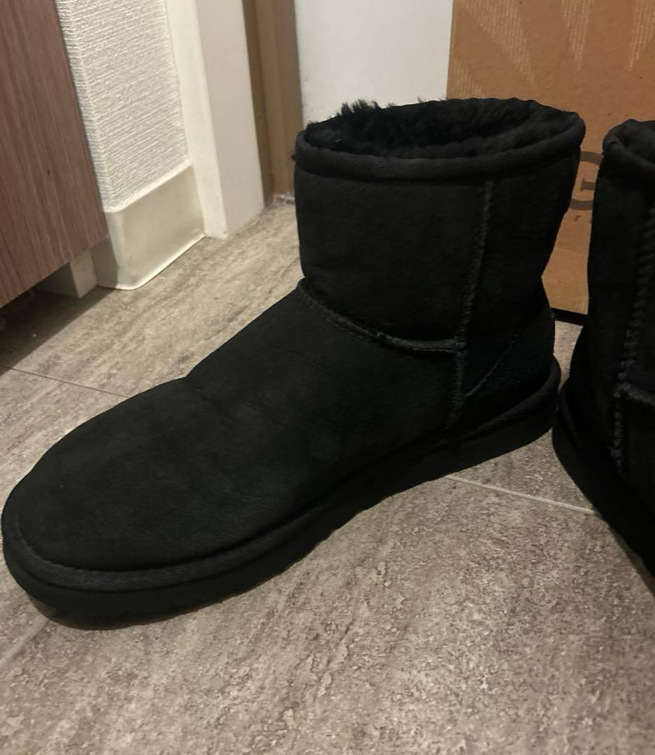 UGG クラシックミニ　ブラック　ムートンブーツ　8