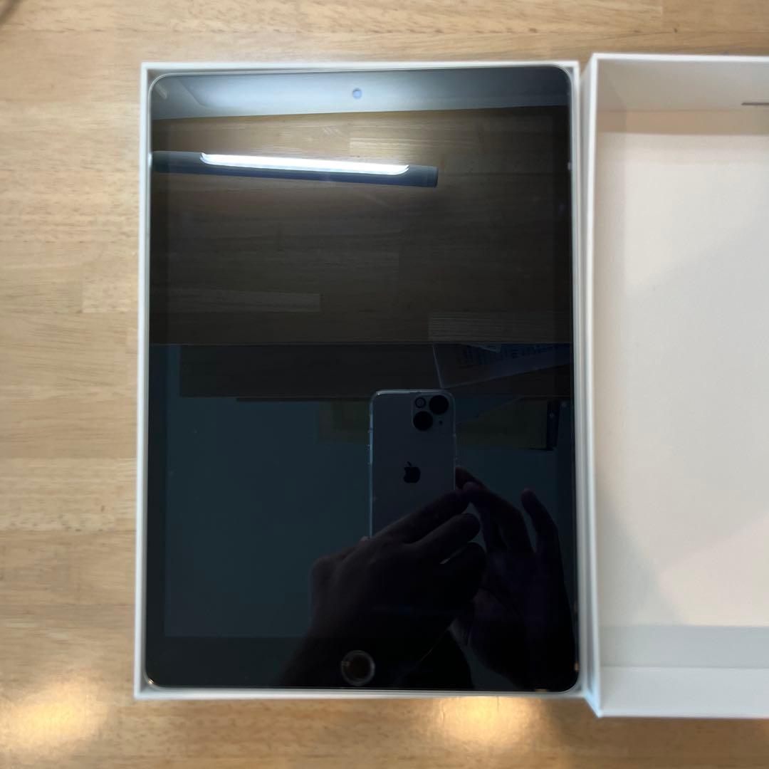 iPad (第9世代)シルバー 10.9インチ 64GB wi-fi モデル