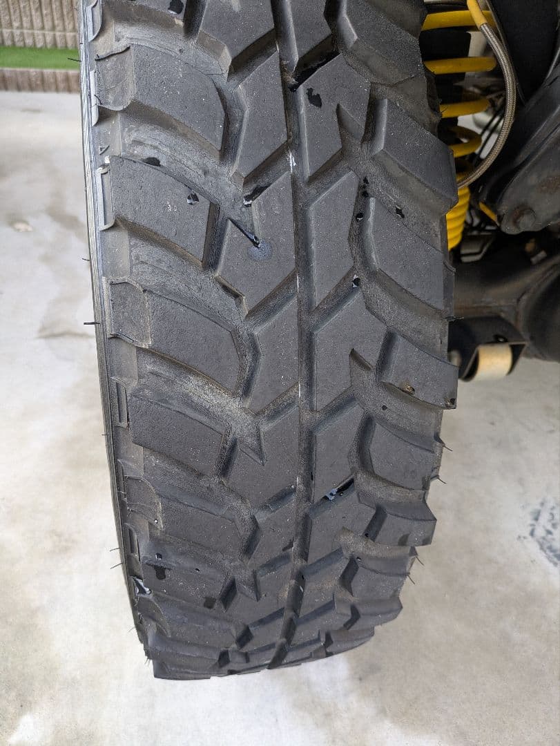 ジムニーJA22純正ホイール・ダンロップ　グラントレックMT2です。