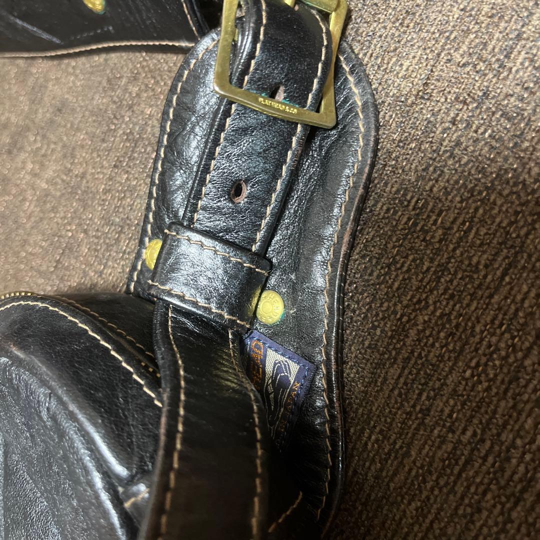 フラットヘッド　　ボディバッグ