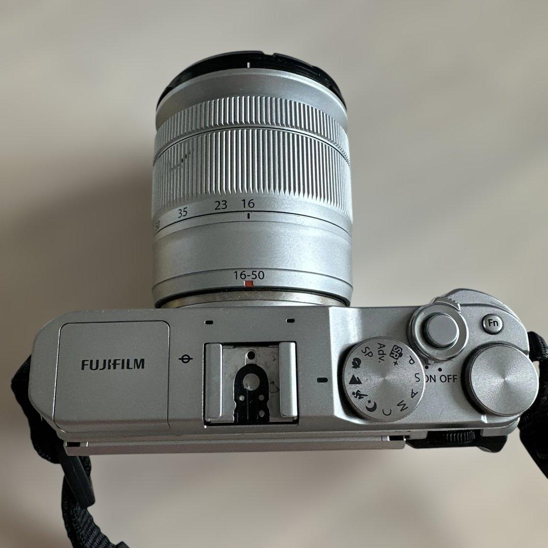 T*g様 FUJIFILM X-A3 デジタルミラーレス一眼レフカメラ　レンズキ