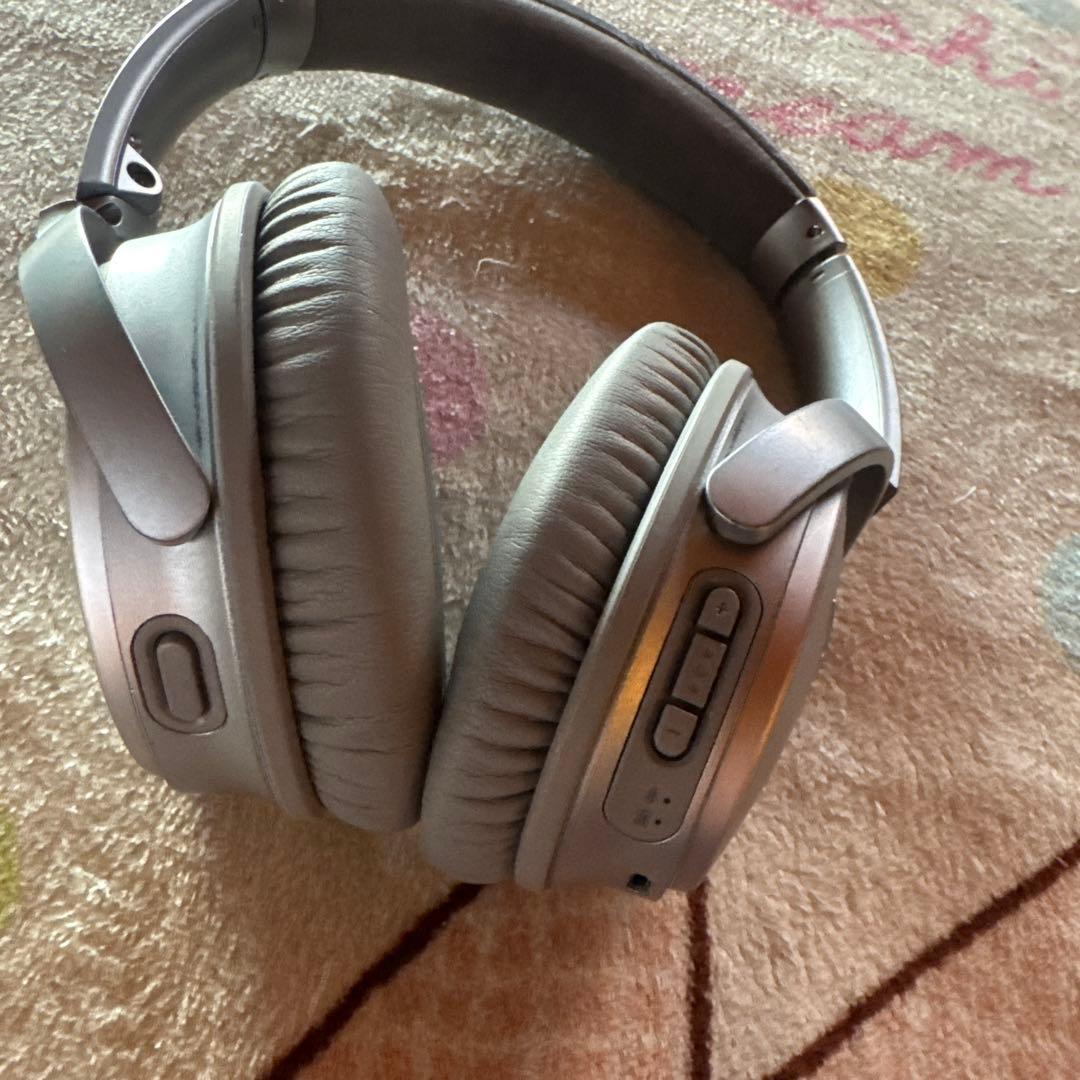な*ー様 BOSE Quietcomfort35 IIワイヤレスイヤホンblue