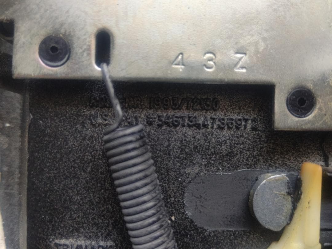 100点マウンテン　Trimark ドアラッチ ※鍵なし (中古)