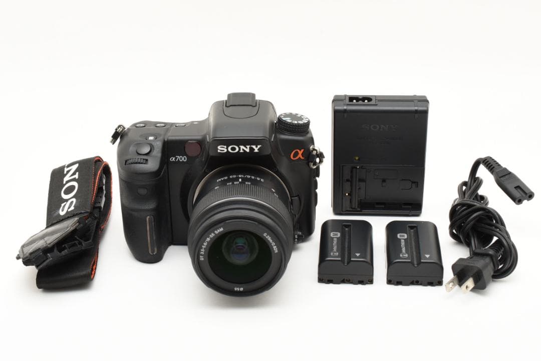 Sony α700 デジタル一眼レフカメラ 本体　バッテリー2個付き
