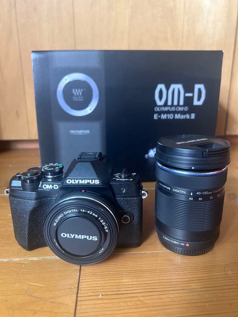 OLYMPUS OM−D E−M10 Mark 3 Wズームキット 黒