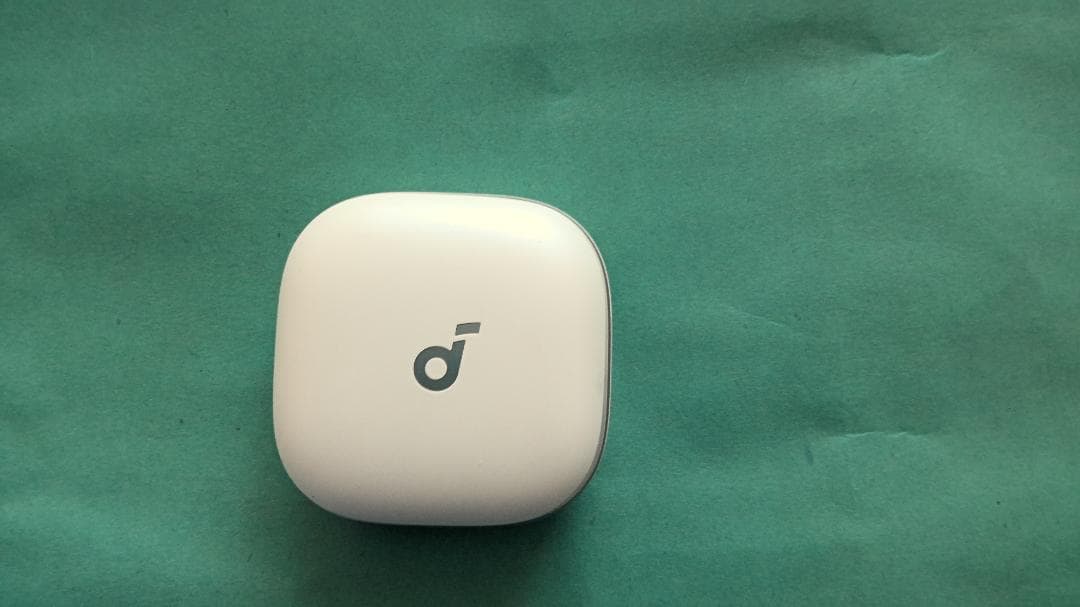 liberty 5 ワイヤレスイヤホン 充電ケーブル付き