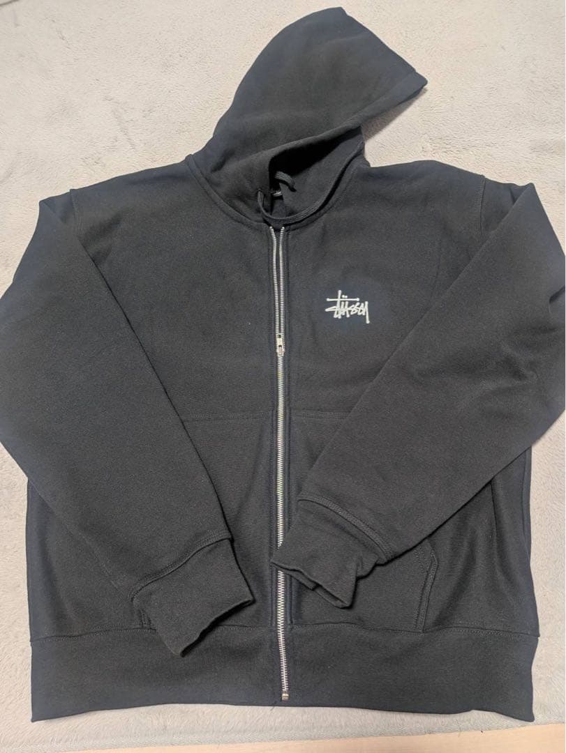 Stussy フルジップ 黒パーカー