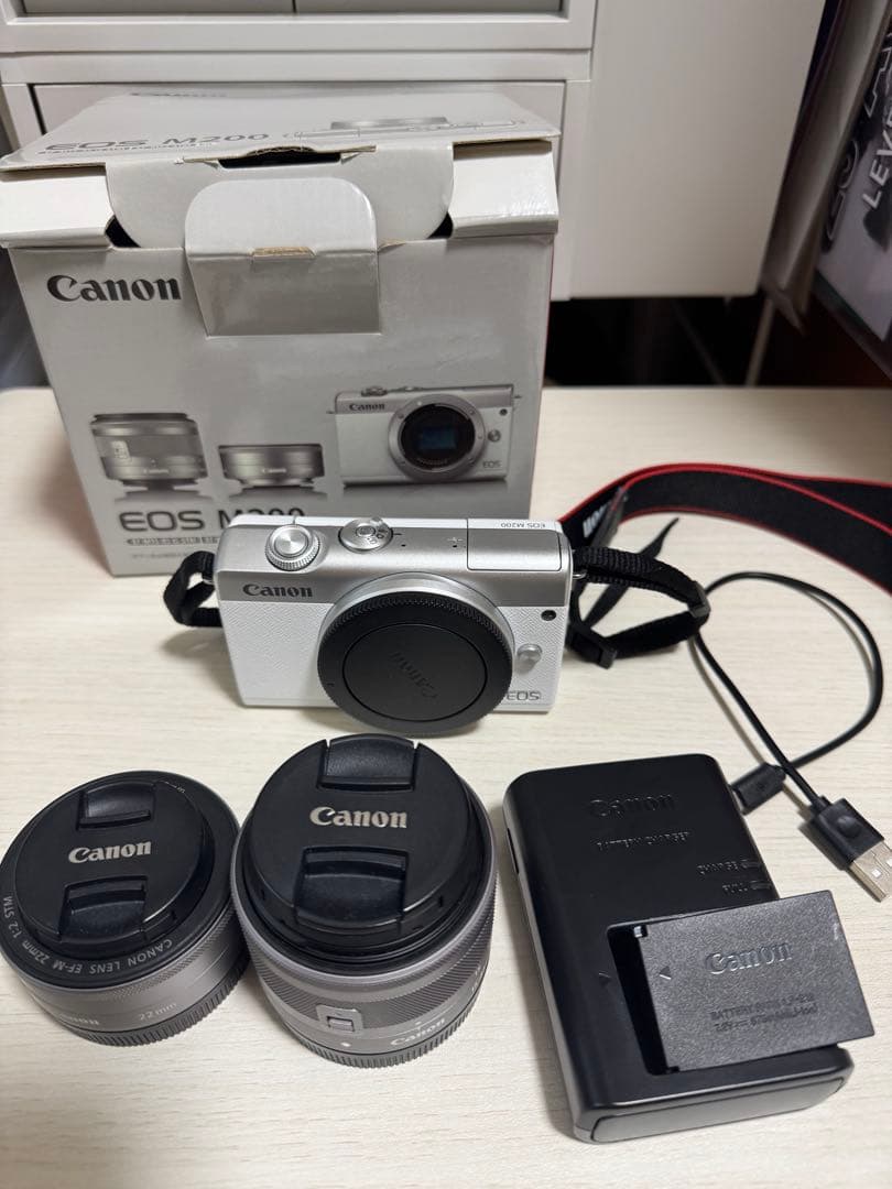 Canon EOS M200 ミラーレス一眼