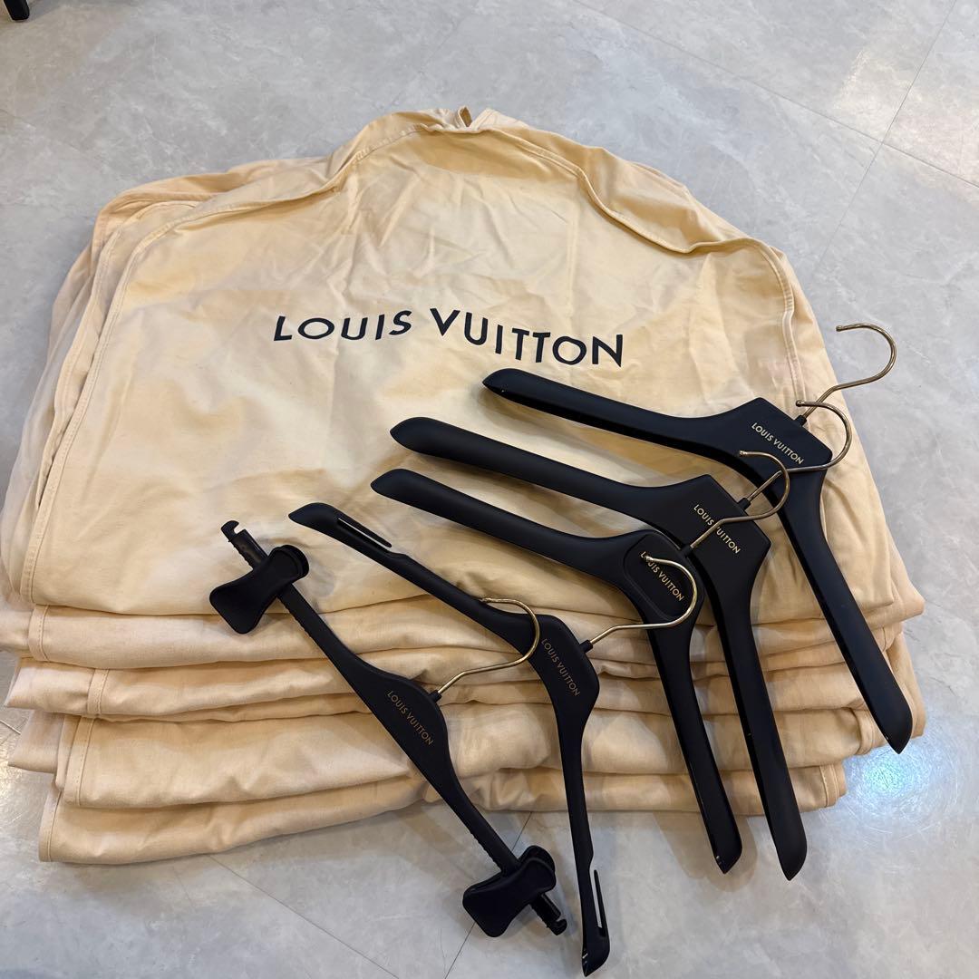 ルイヴィトン ガーメントケース ハンガー