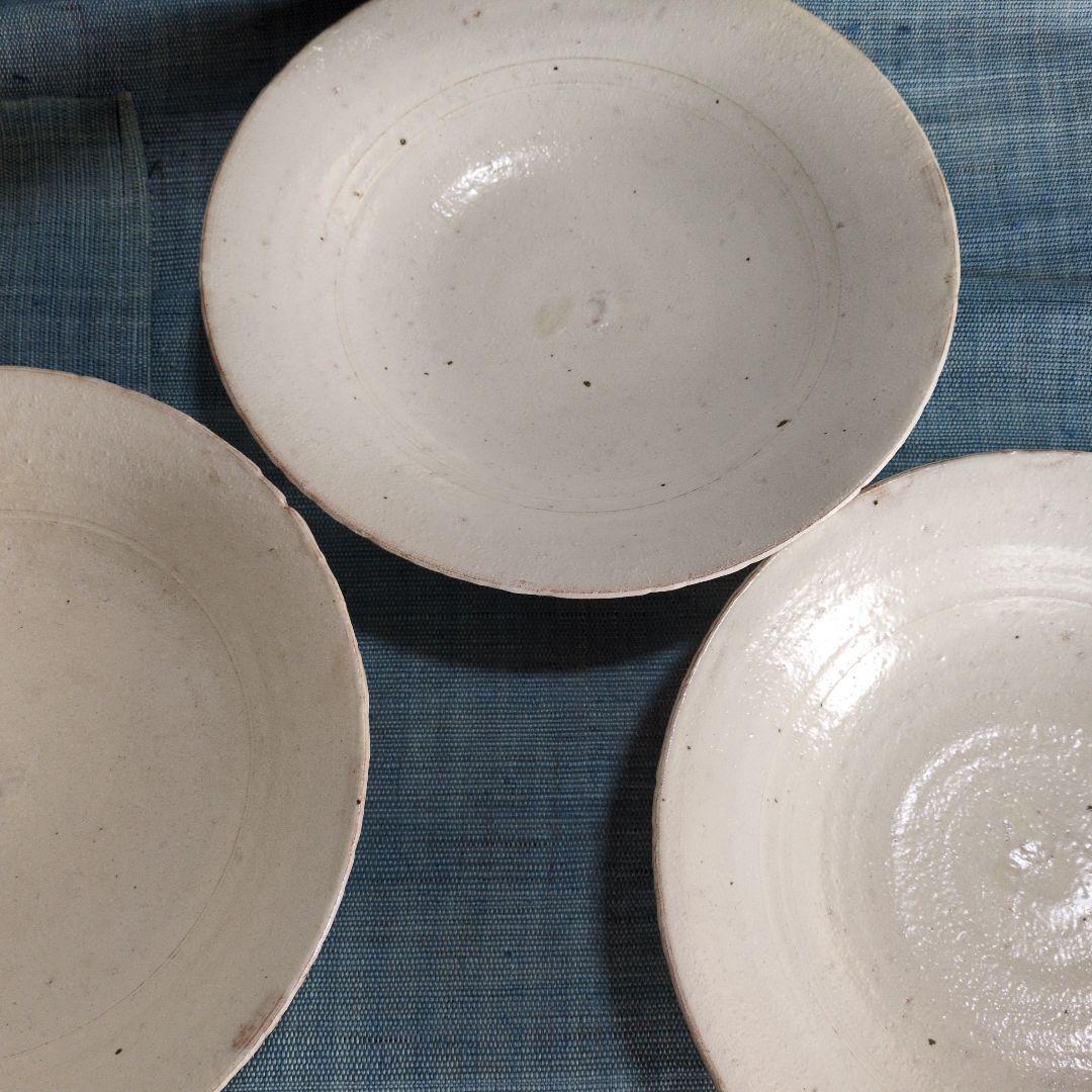 喜多村光史さんの粉引パスタ鉢3点
