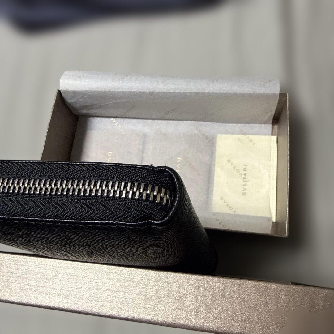 ブルガリ　ラウンドファスナー長財布