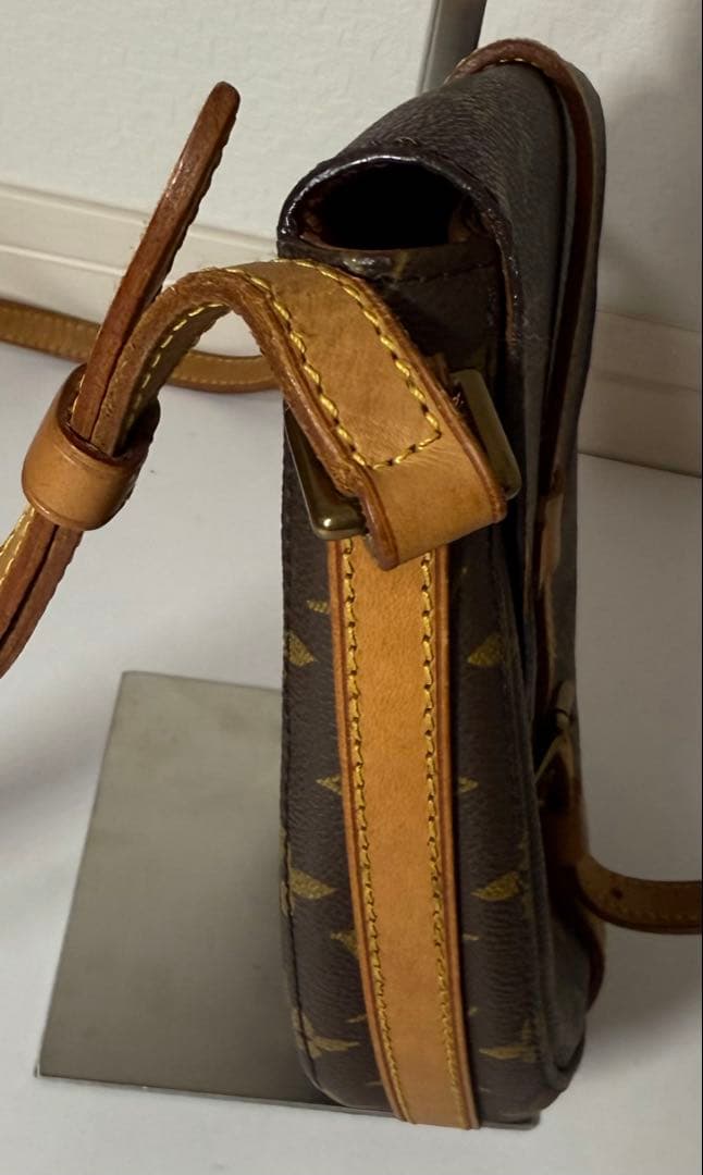 LOUIS VUITTON ショルダーバッグ モノグラム GM M51232